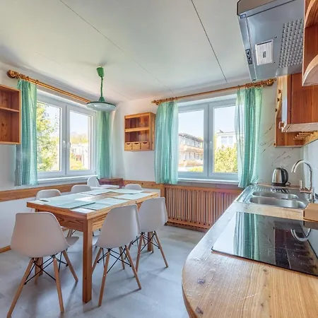 Holiday home Horyzont -domek Na Sosnowej Z Tarasem